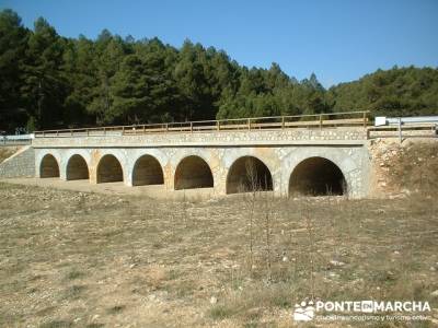 Ruta senderismo en el Cañón de Río Lobos - Puente Siete ojos; siete picos; cercedilla madrid